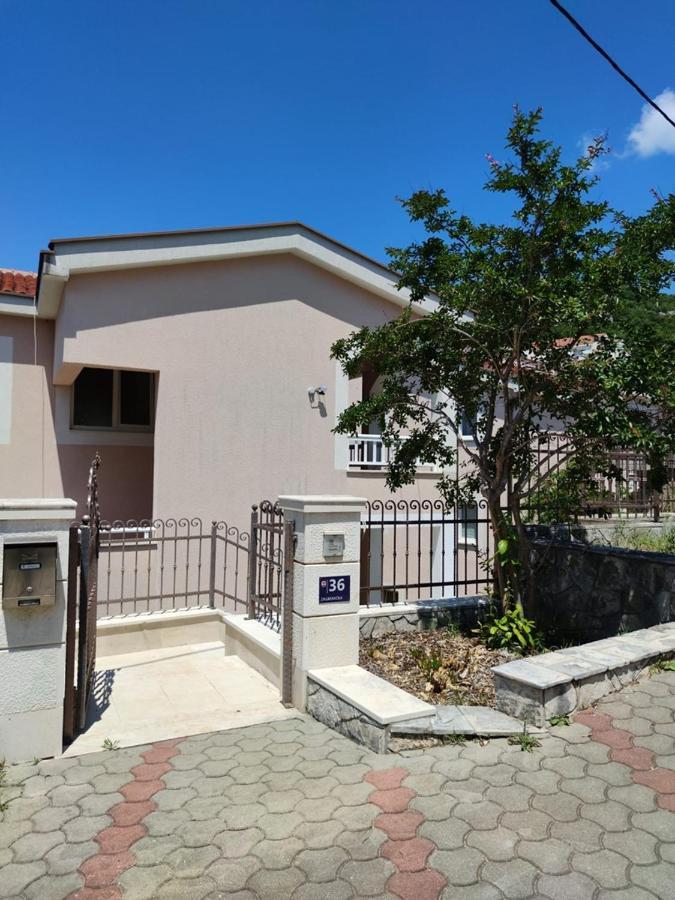 Apartments And Rooms Breeze Neum Exteriör bild