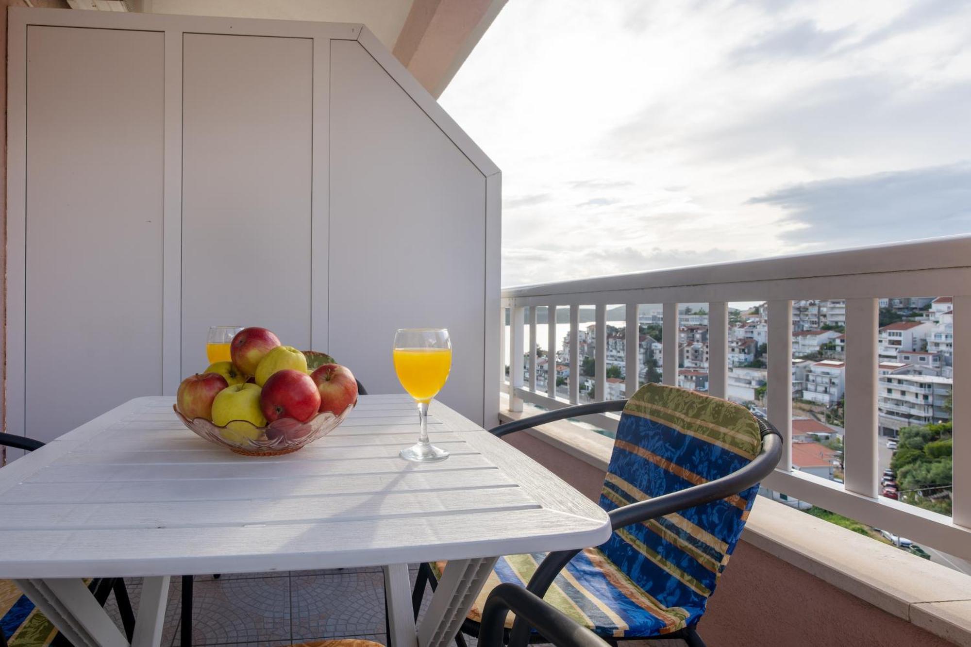 Apartments And Rooms Breeze Neum Exteriör bild